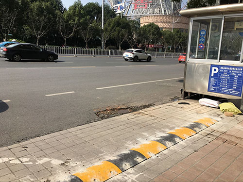 塑鋼減速帶2